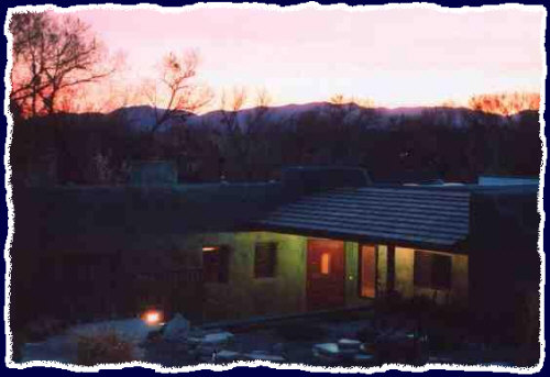 The front view of the house in Arizona